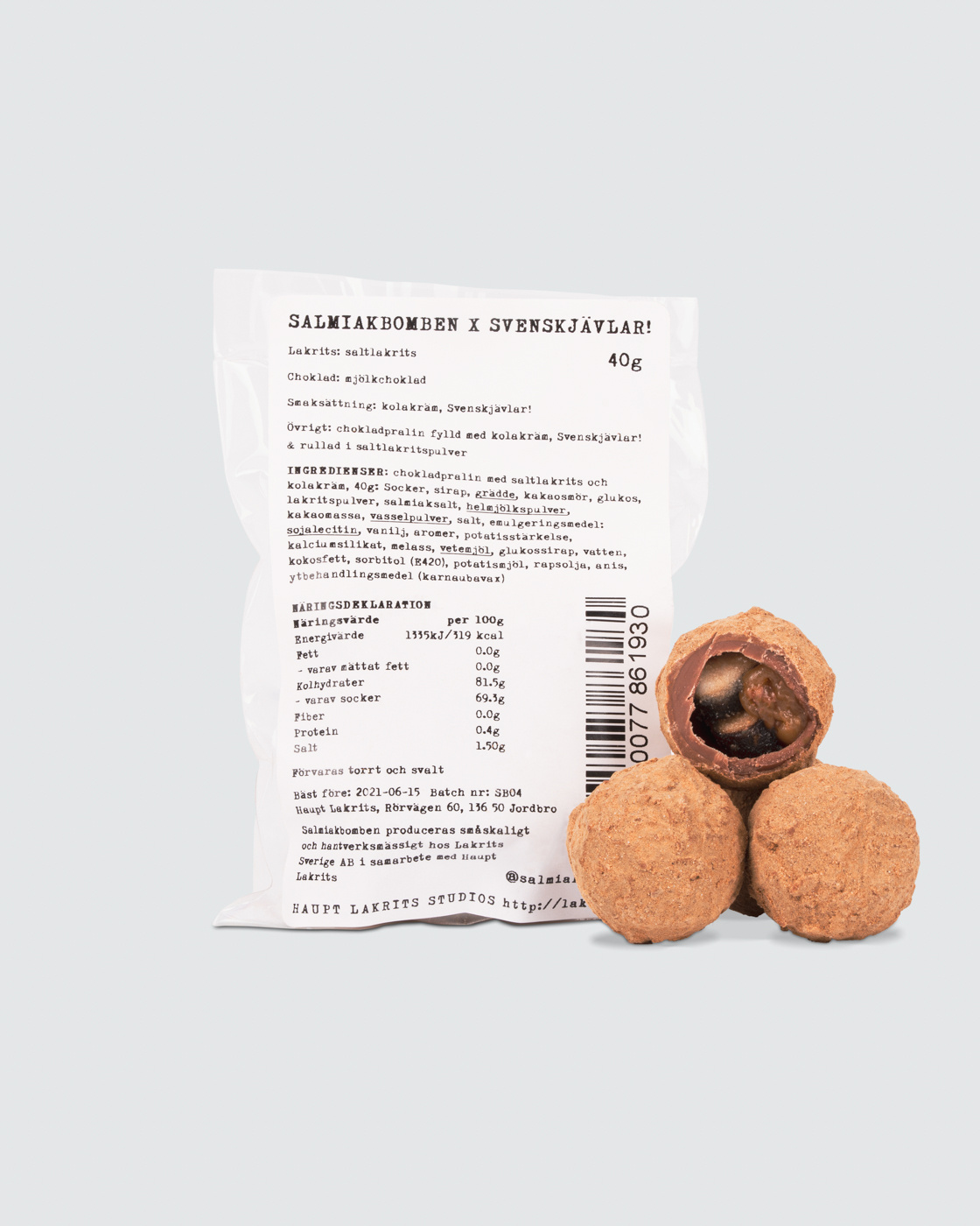 Salmiakbomben X Svenskjävlar! (4-pack) i gruppen Chokoladeovertrukket lakrids hos Haupt Lakrits AB (100170002)