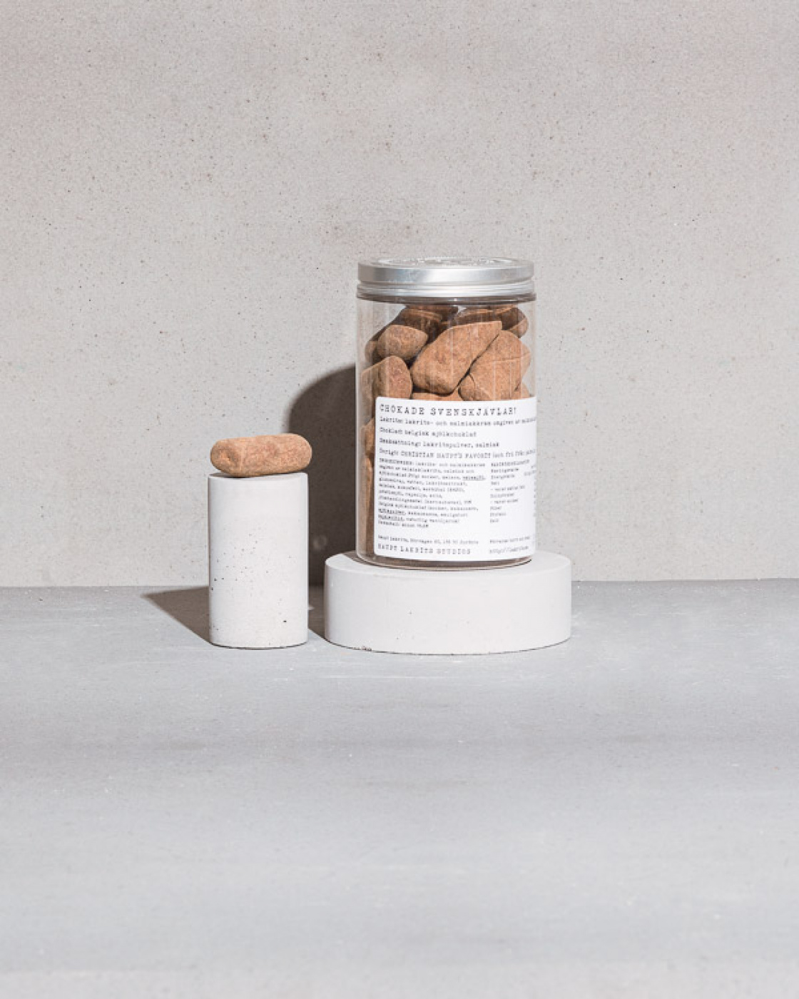 Chokade Svenskjävlar! i gruppen Chokoladeovertrukket lakrids hos Haupt Lakrits AB (100165)